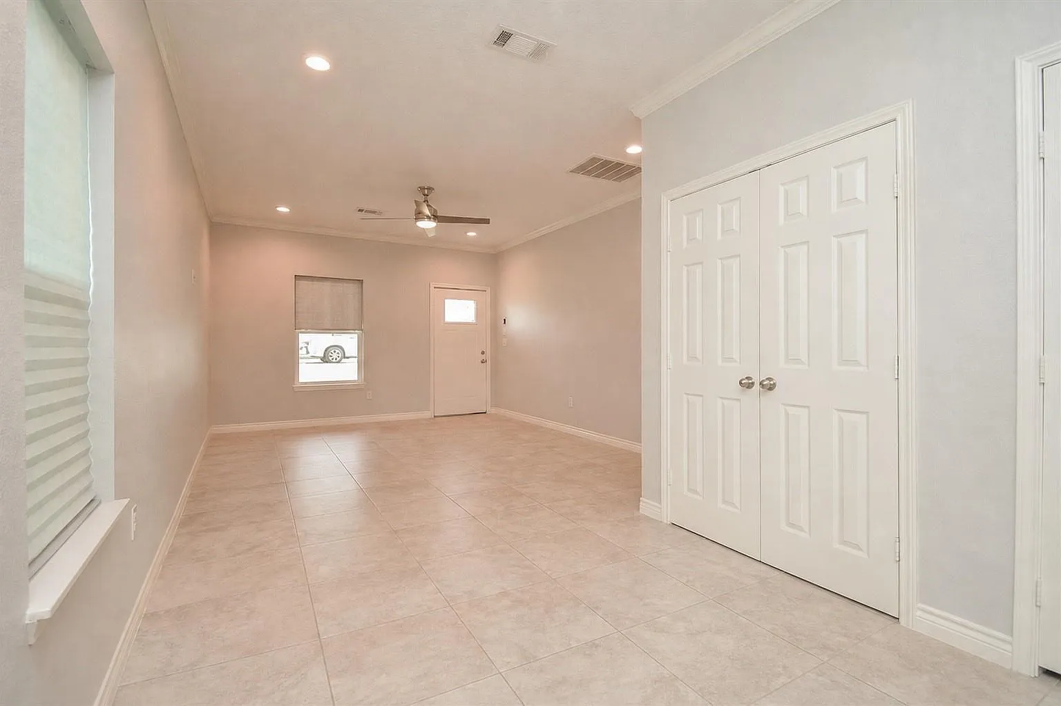 3 bed, 2.0 bath, $1,250 — Photo 3