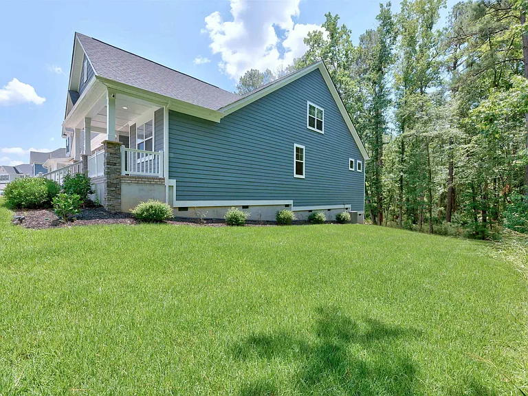 300 Sunnycrest Ln — Photo 36