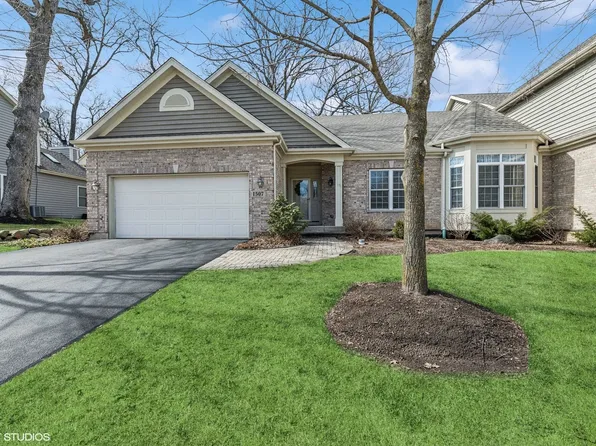 1507 Boulder Ln Unit 1507, Woodstock, IL 60098