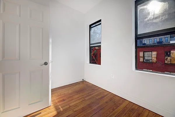 Rented by REAL New York | media 12