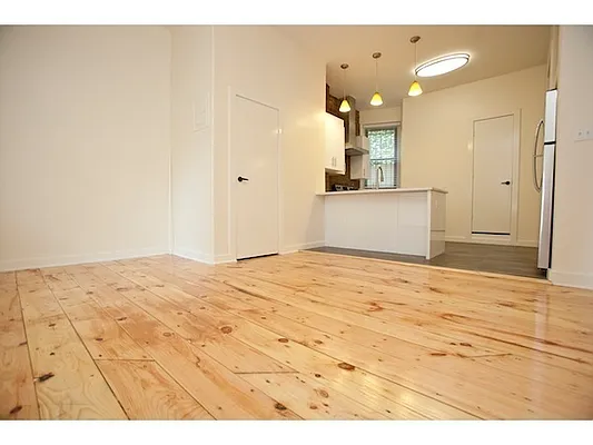 Rented by EXR | media 19