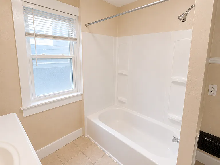 2416 S Wayne Ave — Photo 1