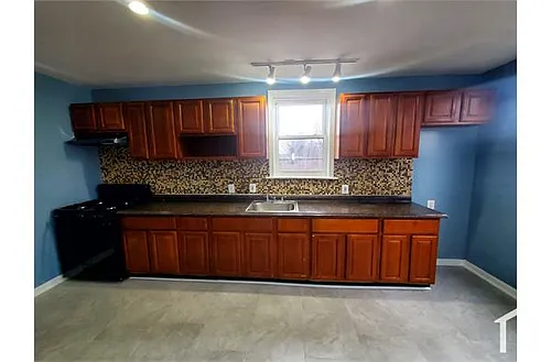 698 S 20th St #3 Photo 1