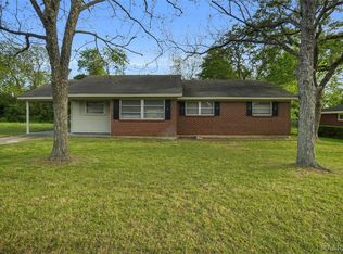 1202 Devonshire Dr, Montgomery, AL 36116