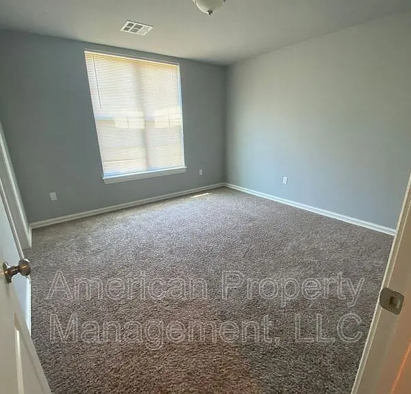 5312 Charleston Dr — Photo 26
