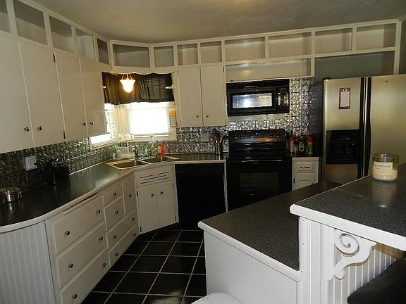 4th image of 2512 N 47th Ter
