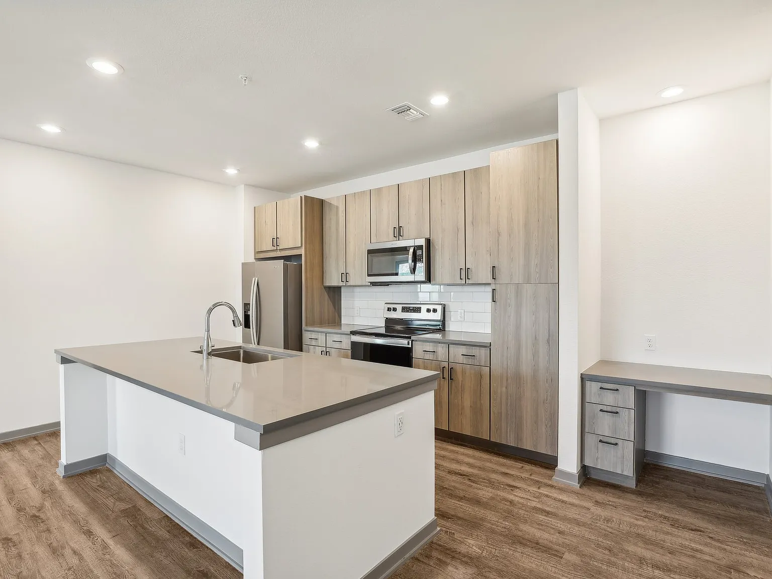 Drift Luxury Apartment Homes — Photo 4