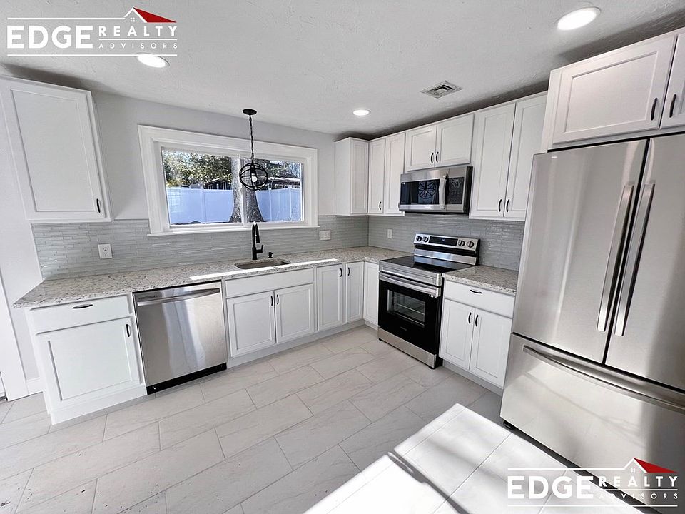 1st image of 34 Crawford Rd