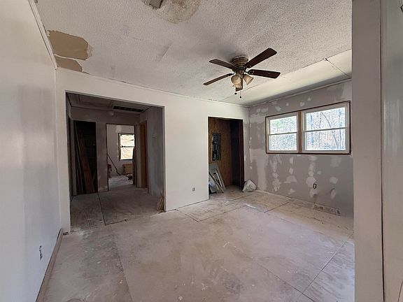 5th image of 408 Eva Loop