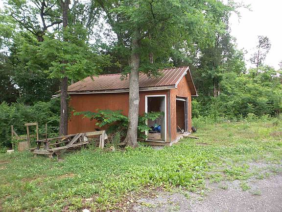 4th image of 3935 Island Home Pike