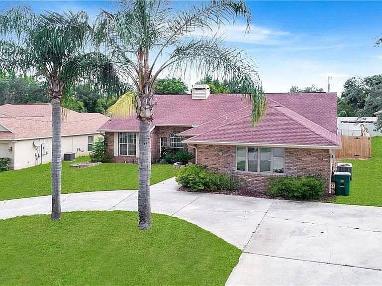 1st image of 941 N Dean Cir