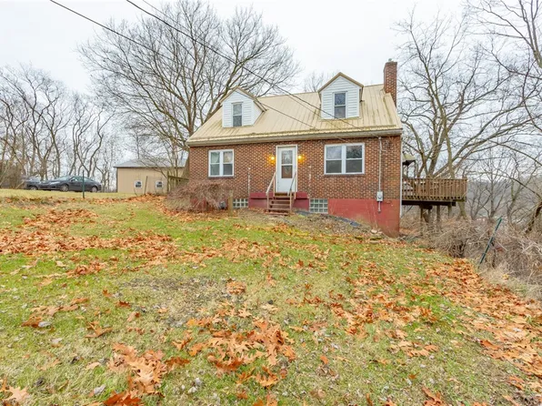 1200 Outlook St, Natrona Heights, PA 15065