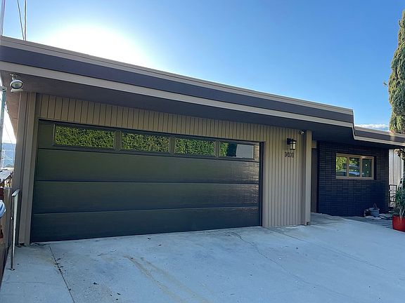 2nd image of 1401 Corona Dr