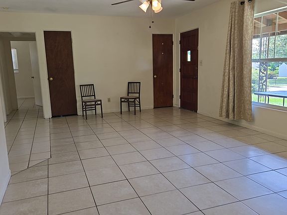 3rd image of 112 Dolores Dr