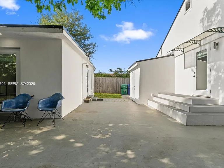 4430 NW 1st Ave — Photo 30