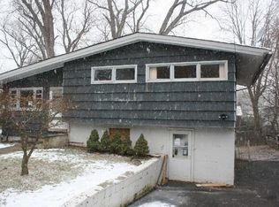 93 Sears Ave, Elmsford, NY 10523