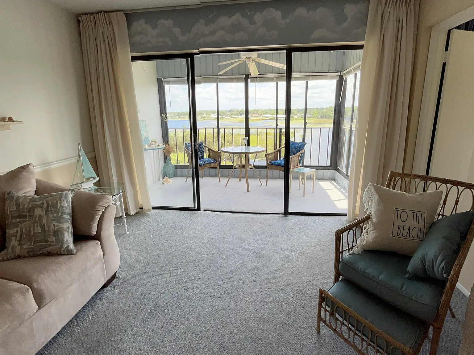 2 bed, 1008 sqft, $1,550 — Photo 1