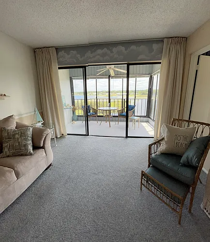 117 Country Club Dr Photo 1