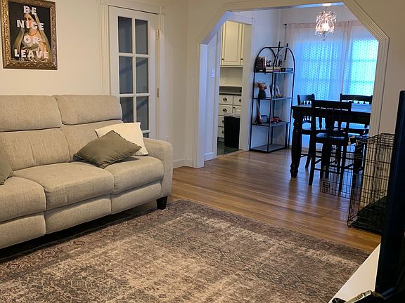 2nd image of 5904 Locke Ave