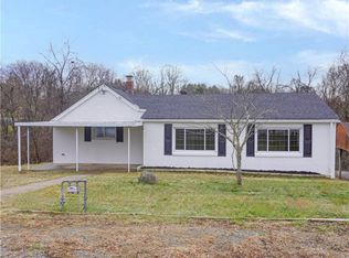 216 Roberts Rd, Pittsburgh, PA 15239