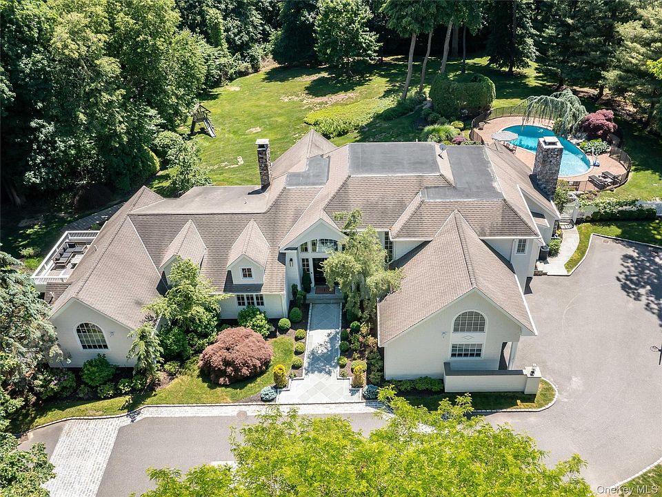 1st image of 91 Woodhollow Court