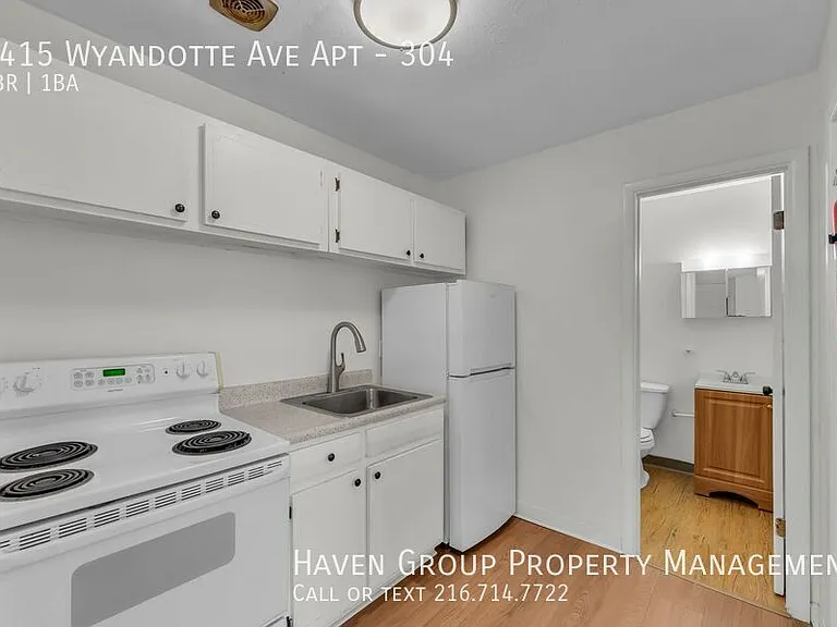 1415 Wyandotte Ave #304 — Photo 9