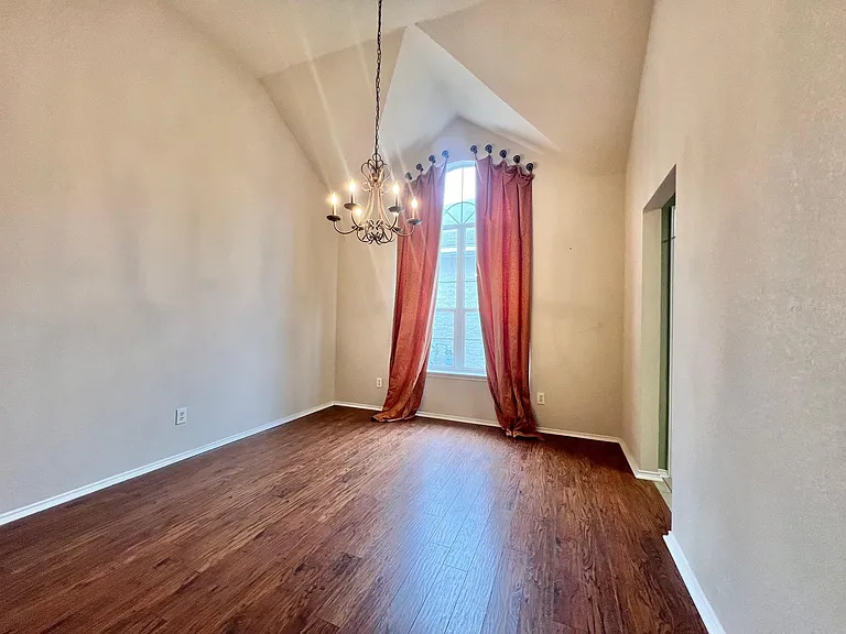 2323 Little Elm Trl — Photo 6