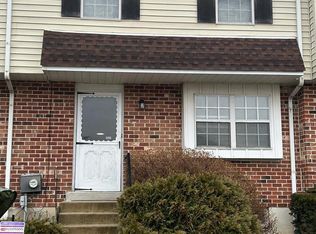 15 Colonial Cir, Aston, PA 19014