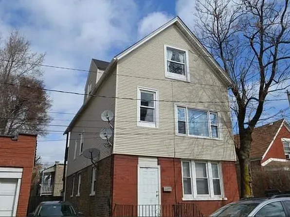 3040 W Medill Ave #1, Chicago, IL 60647