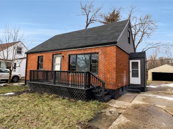 92 Sharon Pkwy, Buffalo, NY 14218