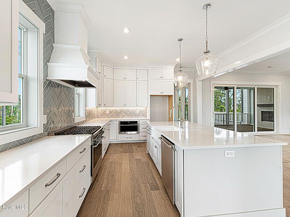 2nd image of 534 Sheldrake Court