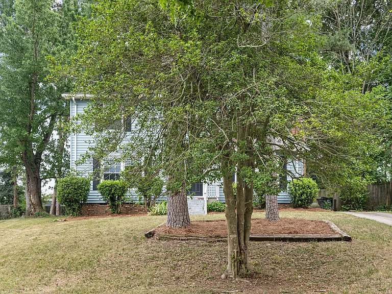 2103 Shane Dr — Photo 33