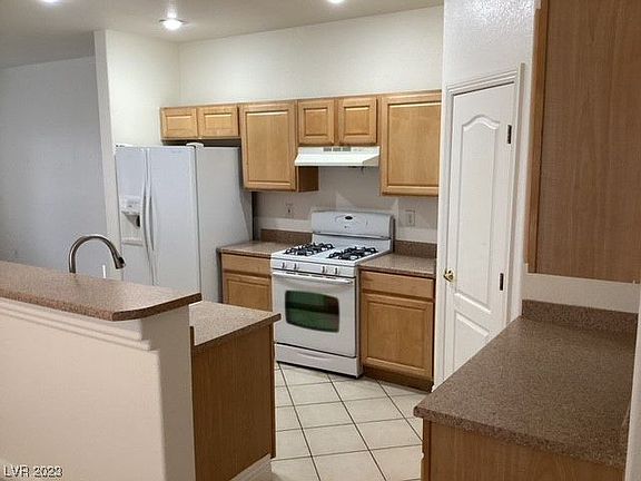 3rd image of 8852 Sparkling Creek Ave