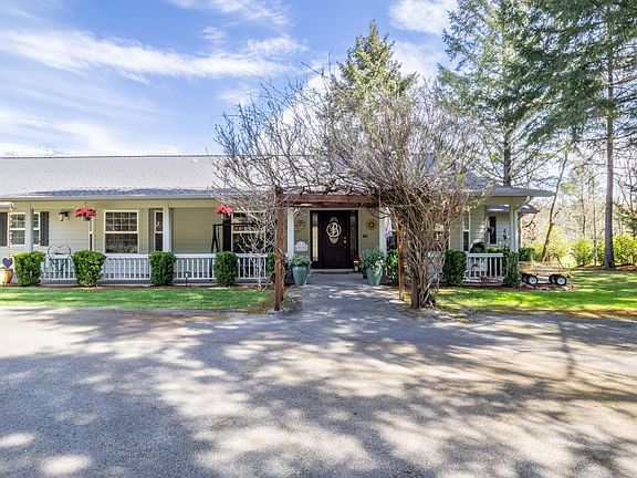 5th image of 185 Starflower Way