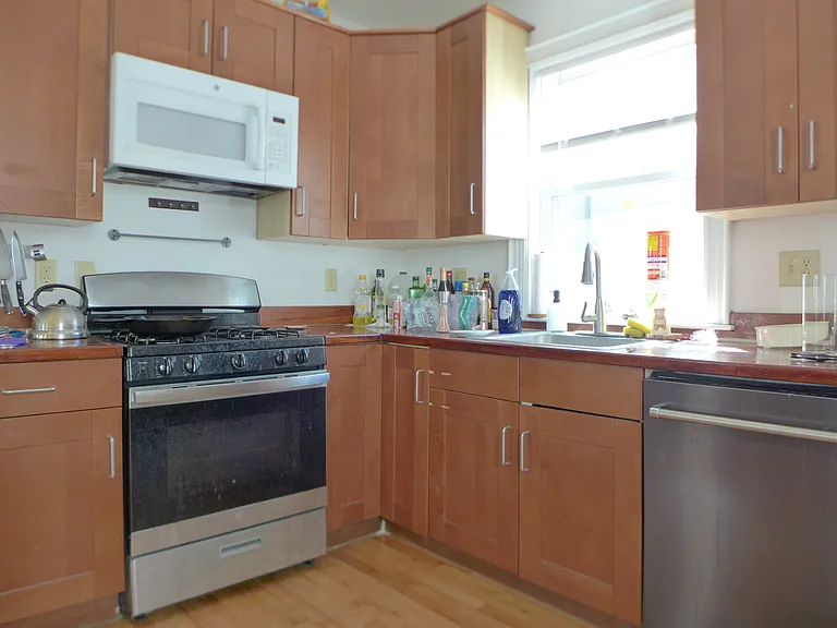 120 Gore St — Photo 12