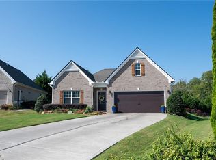 205 Willowbrook Dr, Calhoun, GA 30701