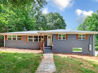 2298 Englewood Dr, East Pt, GA 30344