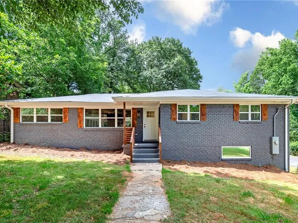 2298 Englewood Dr, East Pt, GA 30344