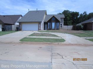 1429 NE 26th St, Moore, OK 73160
