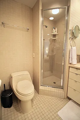 Rented by One New York Realty Inc | media 16