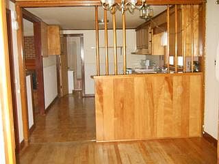 4th image of 118 Gifford Ave