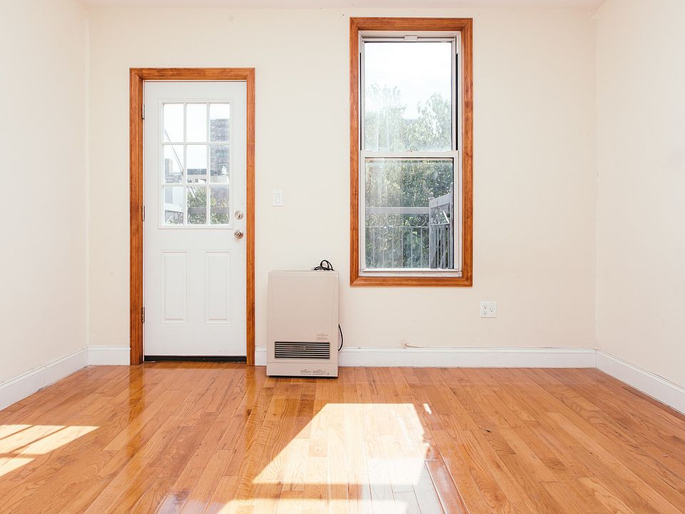 1st image of 28 Scholes St #3C