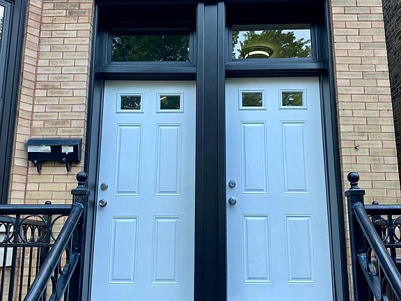 2nd image of 1620 N Rockwell St #1