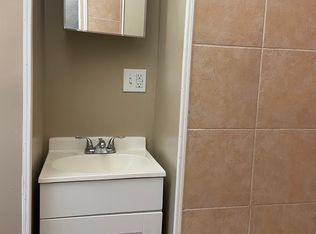 23 County Rd APT 3, Barrington, RI 02806