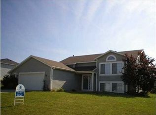 7050 Reflection Dr NE, Comstock Park, MI 49321