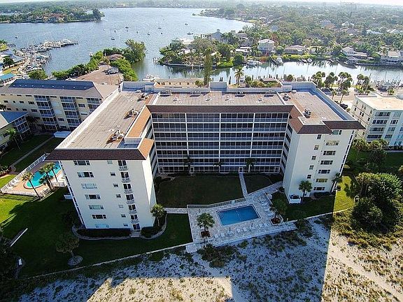 2nd image of 1150 Tarpon Center Dr APT 207