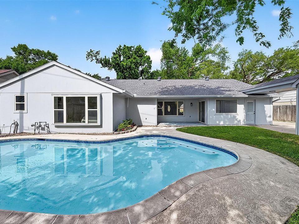 1st image of 2914 Riata Ln