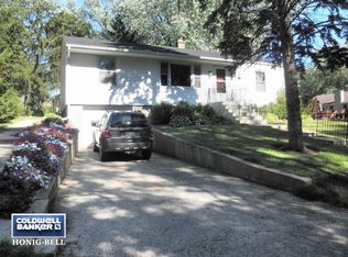 1203 Goodview Ave, Johnsburg, IL 60051
