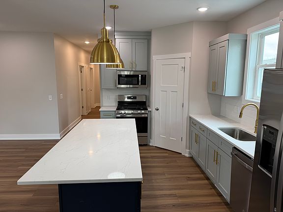 4th image of 1106 Logan St SE #1