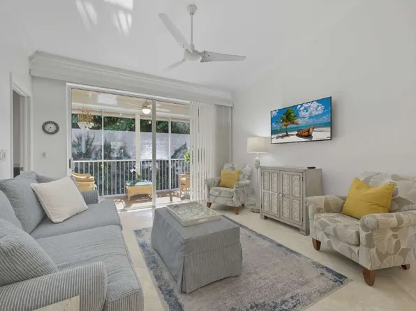 326 Bradstrom Cir, Naples, FL 34113